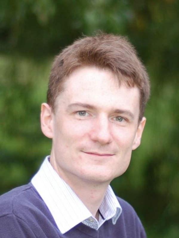 Dr Gareth Conduit